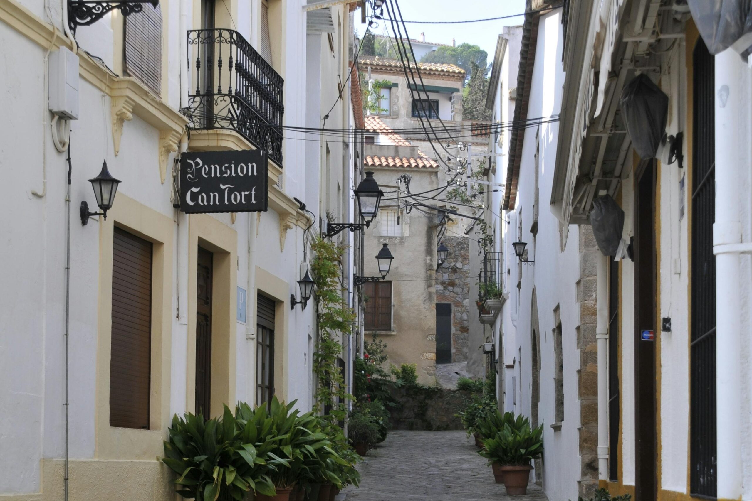 Foto de Antonio Lorenzana Bermejo: https://www.pexels.com/ca-es/foto/ciutat-edificis-carrero-urba-14620632/